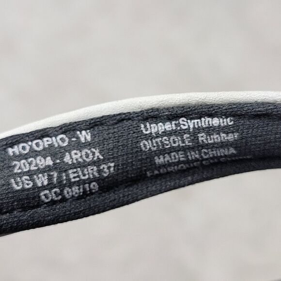 OluKai Ho-opio Womens Sandal Size 7 White Leather Flip Flip Flat Thong - Picture 9 of 10